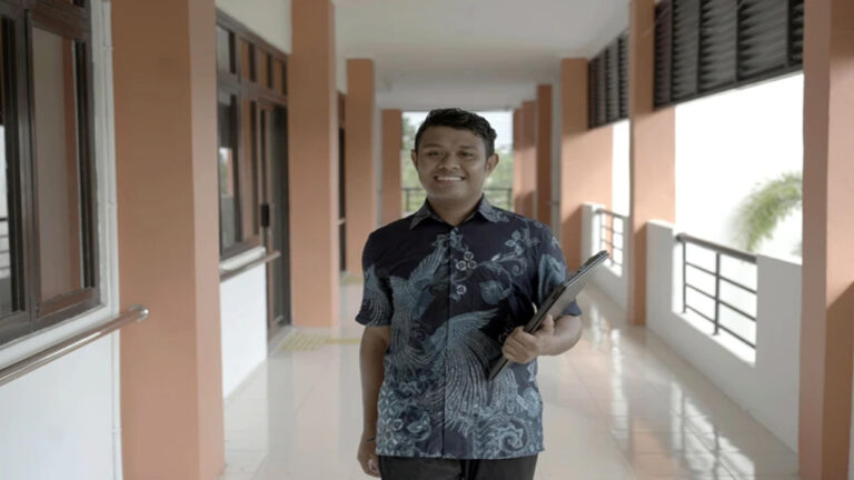 Perjalanan Bayu, Dari Guru Honorer Bergaji Rp 250 Ribu Kini Mengabdi di Sekolah Rakyat
