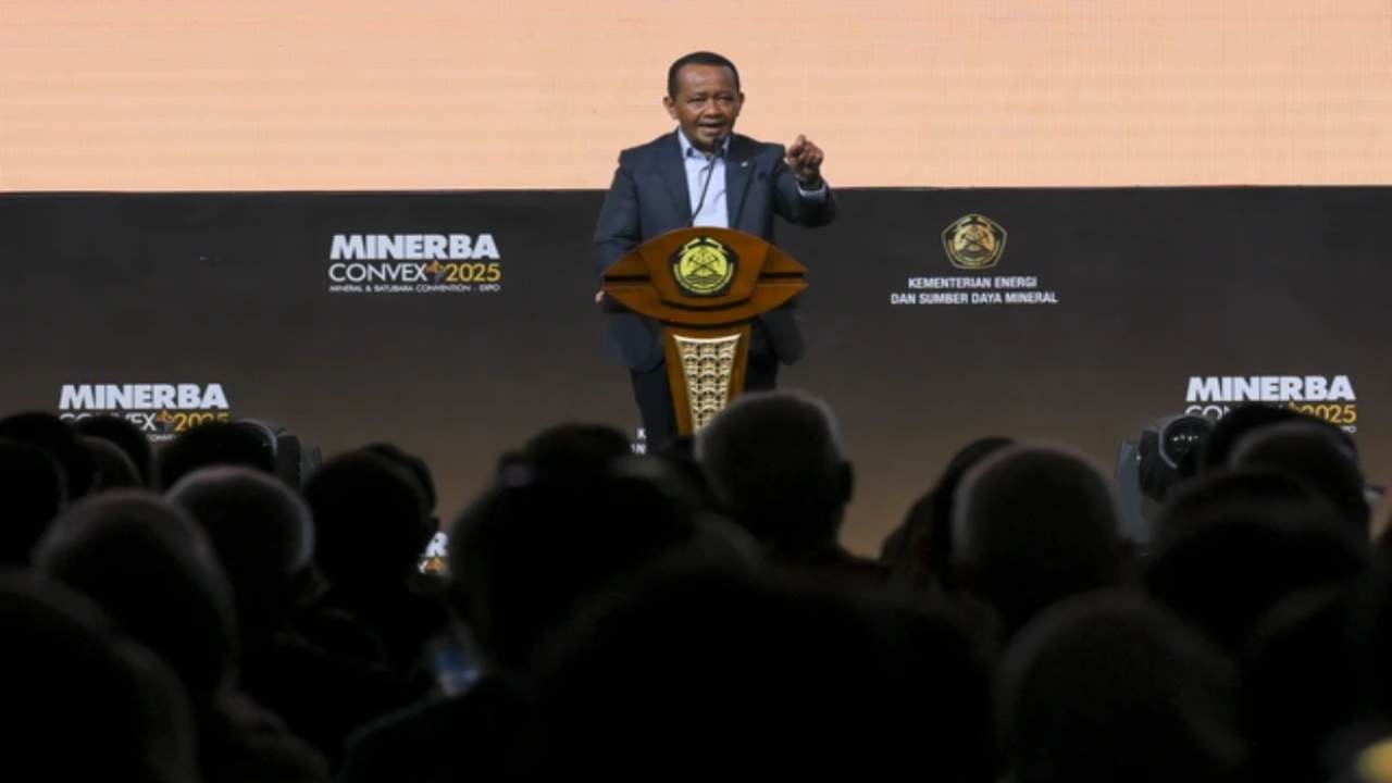 Bahlil Siap Umumkan Pengelola Sumur Rakyat Resmi pada Desember 2025